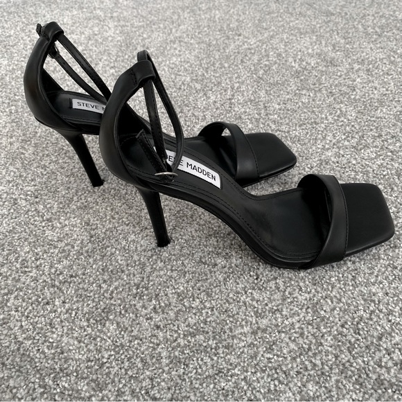Steve Madden Shoes - Steve Madden Women’s  Spree Sandals